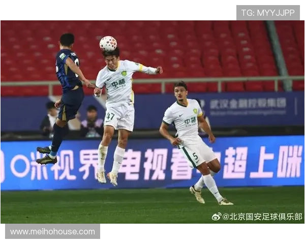 邓捷夫首秀亮相客战三镇